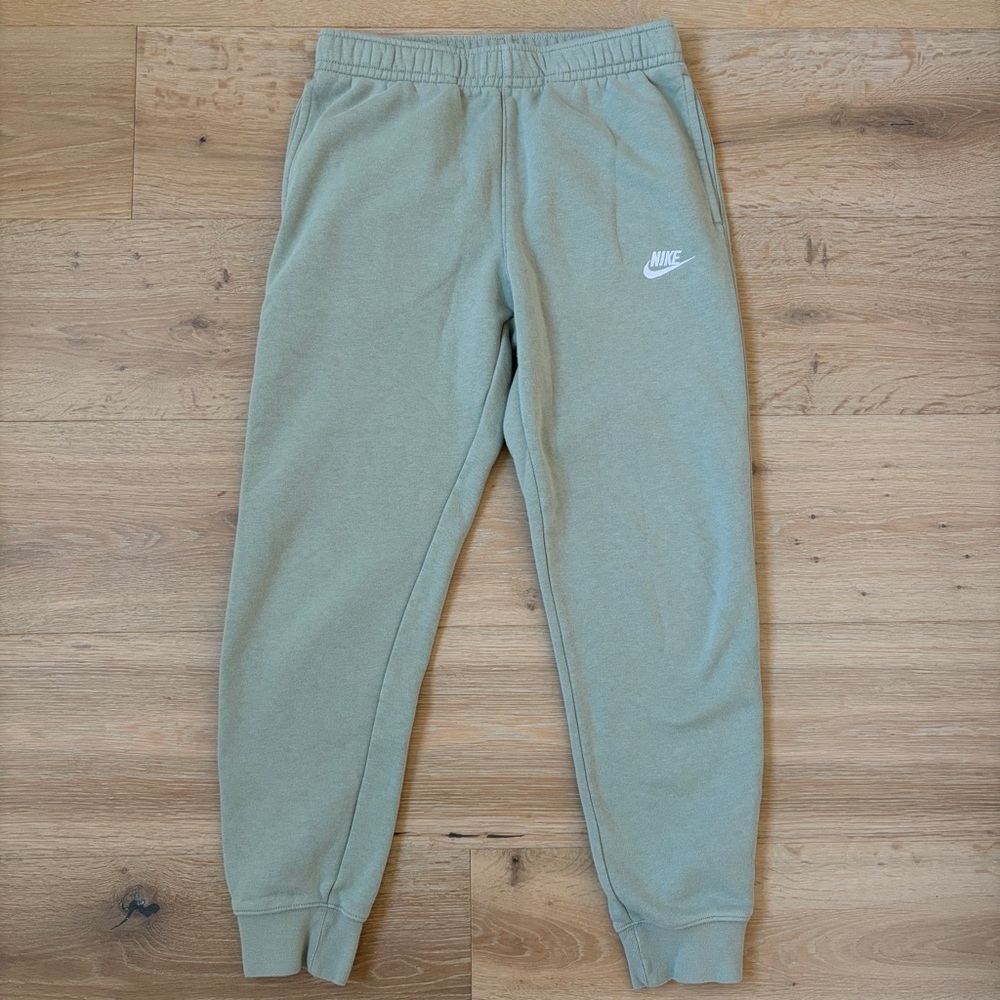 Nike Sportswear Club Fleece Tapered Cuffed Cotton Joggers Size S Men’s Green *Q1